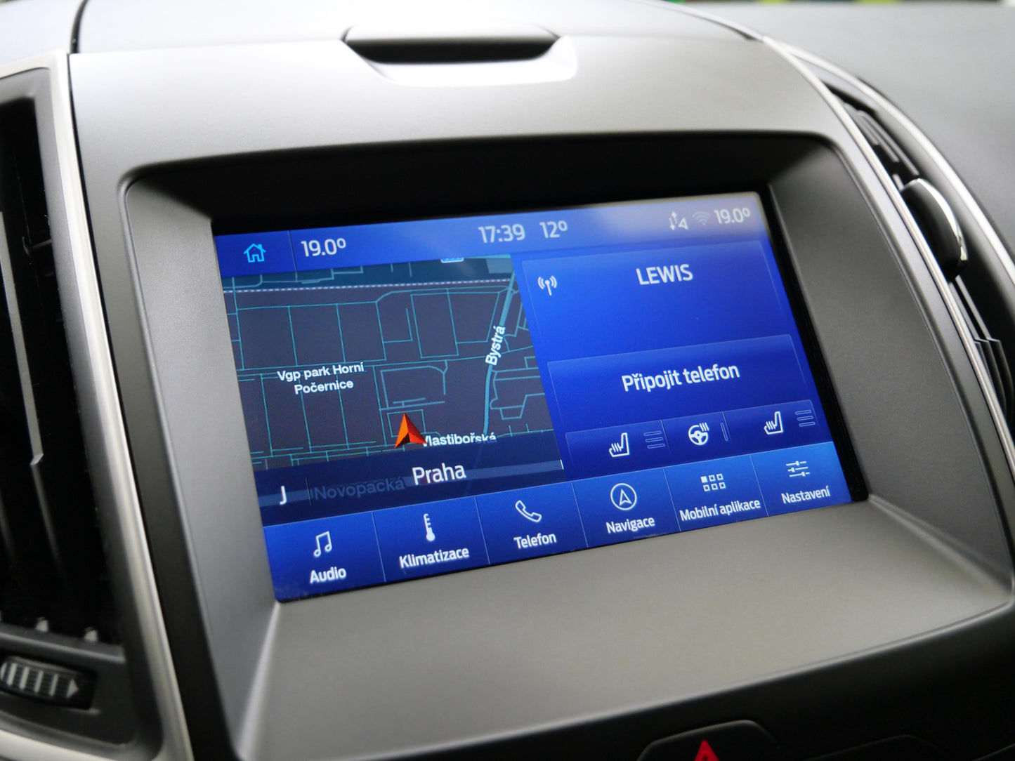 Ford S-MAX 2.0 TDCi 140 kW Trend