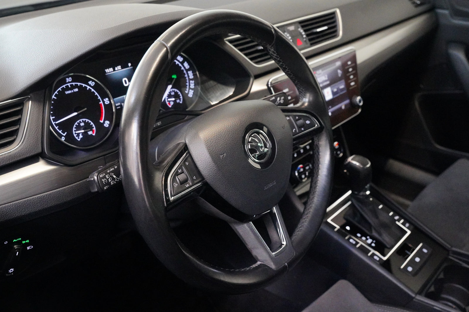 Škoda Superb 2.0 TDI 140 kW DSG Style Plus – foto 14