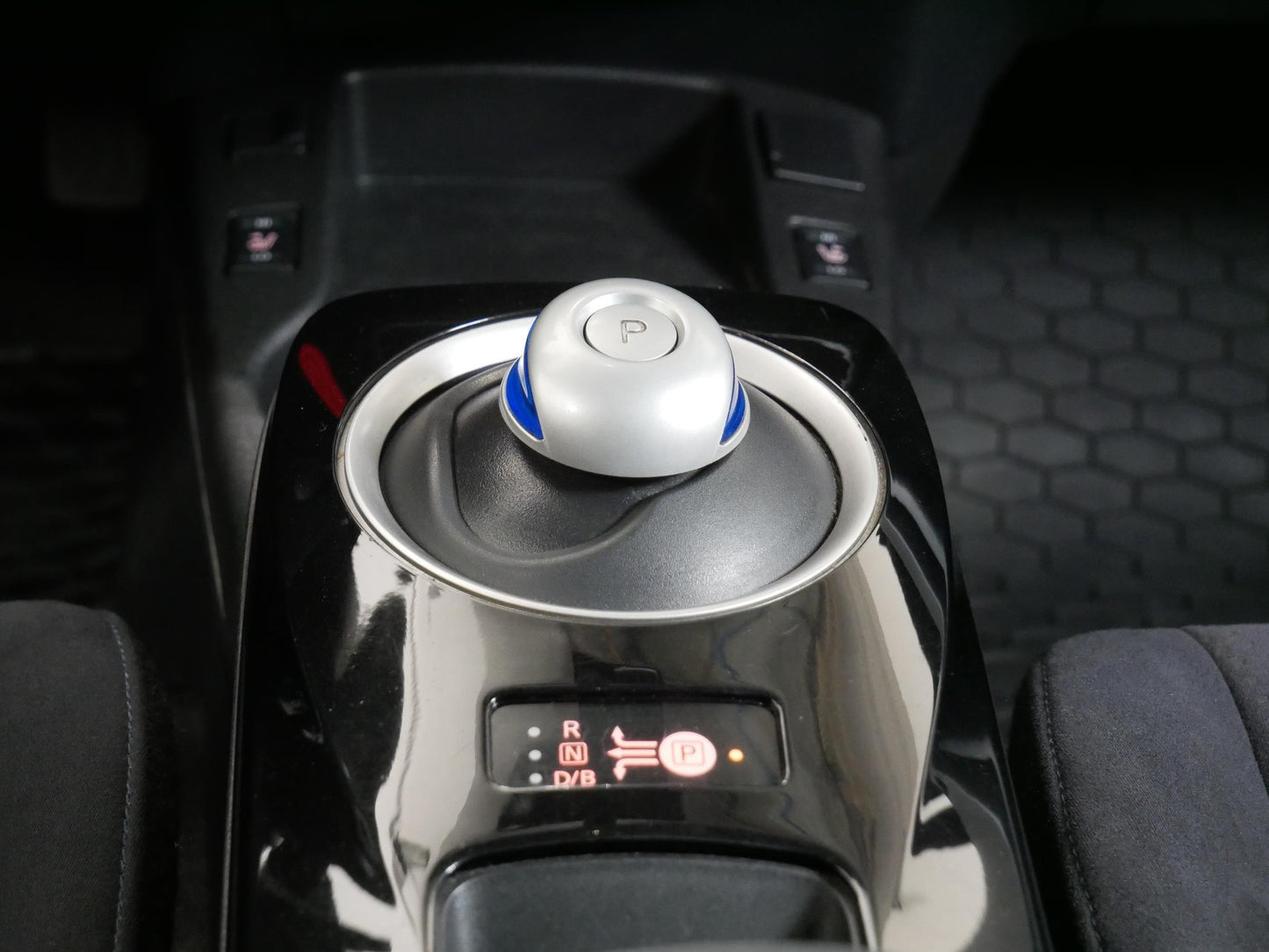 Nissan LEAF 80 kW Acenta 30 KWH