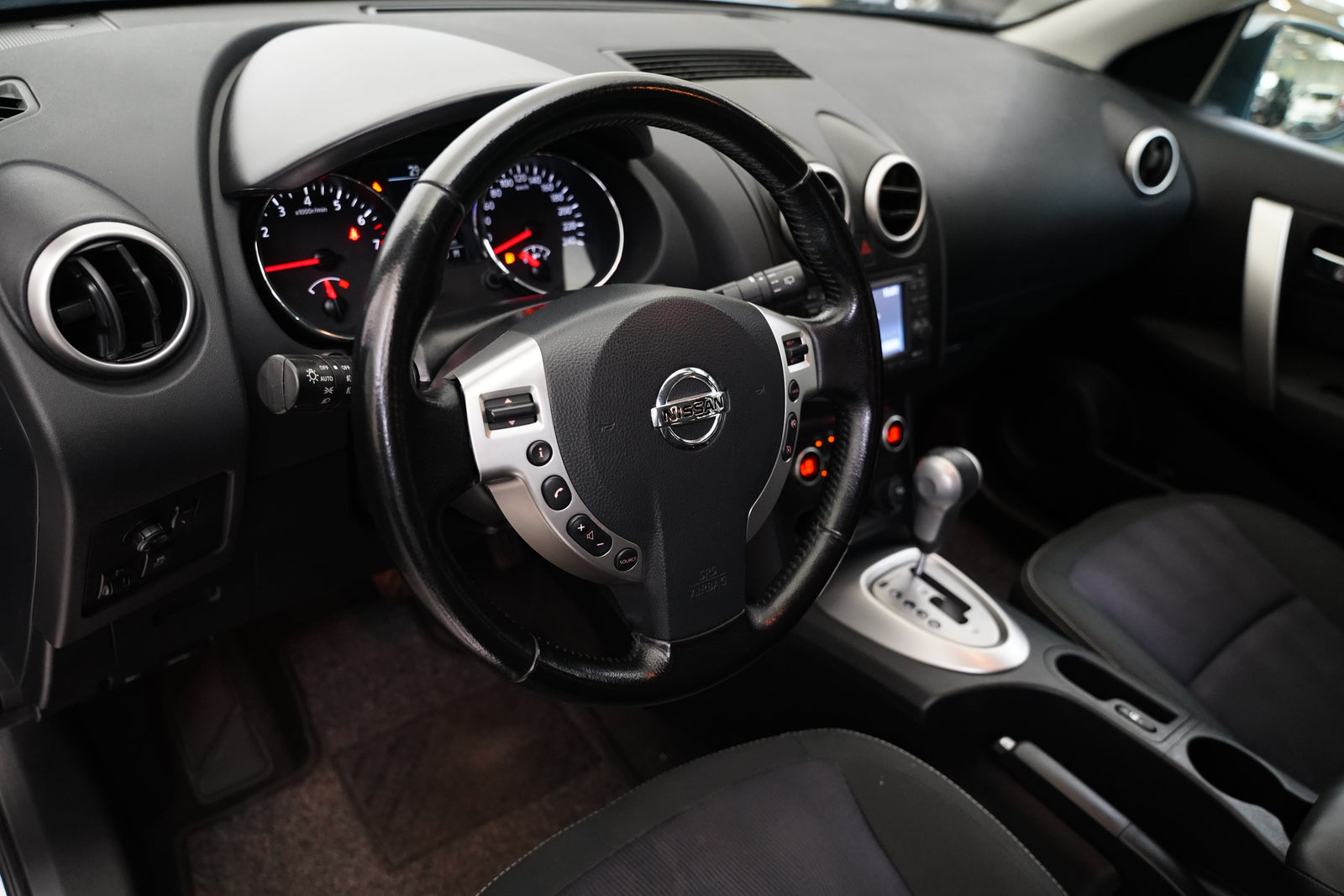 Nissan Qashqai 2.0 dCi 104 kW Acenta – foto 14
