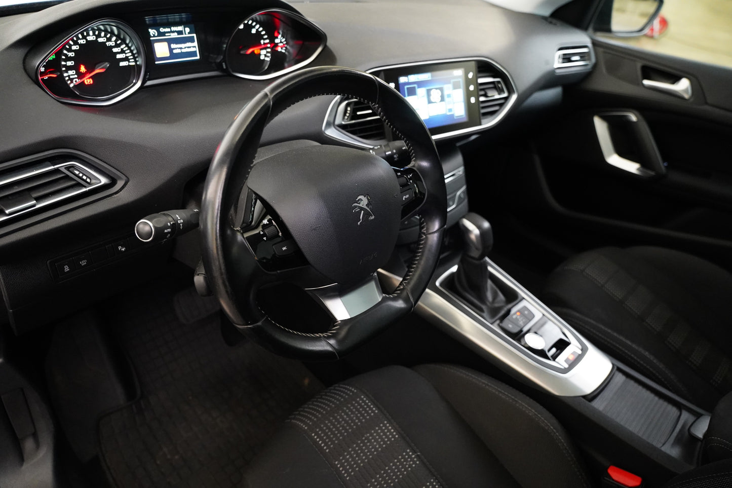 Peugeot 308 2.0 Blue-HDi 110 kW Allure