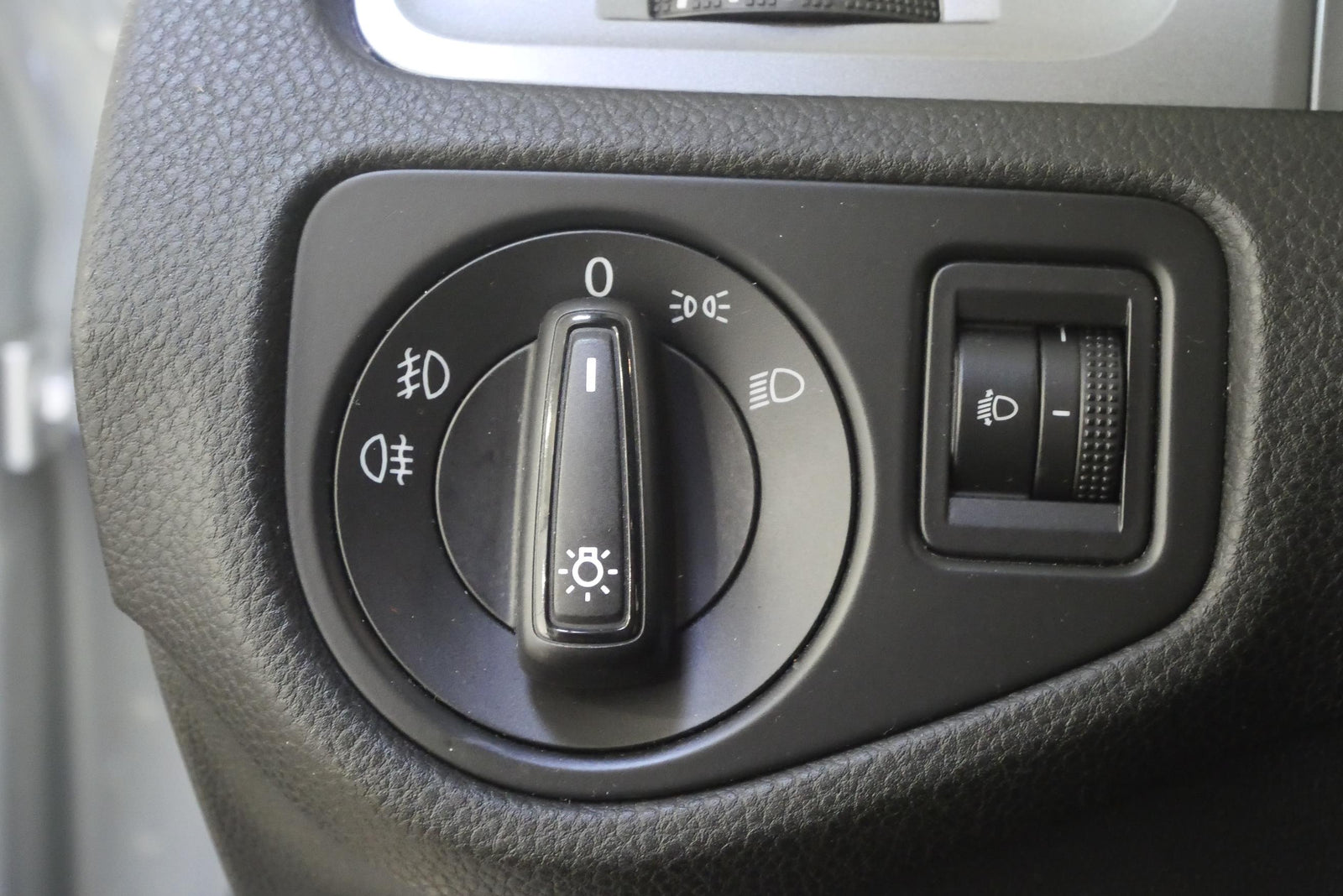 Volkswagen Golf 1.6 TDI 81 kW Comfort – foto 14