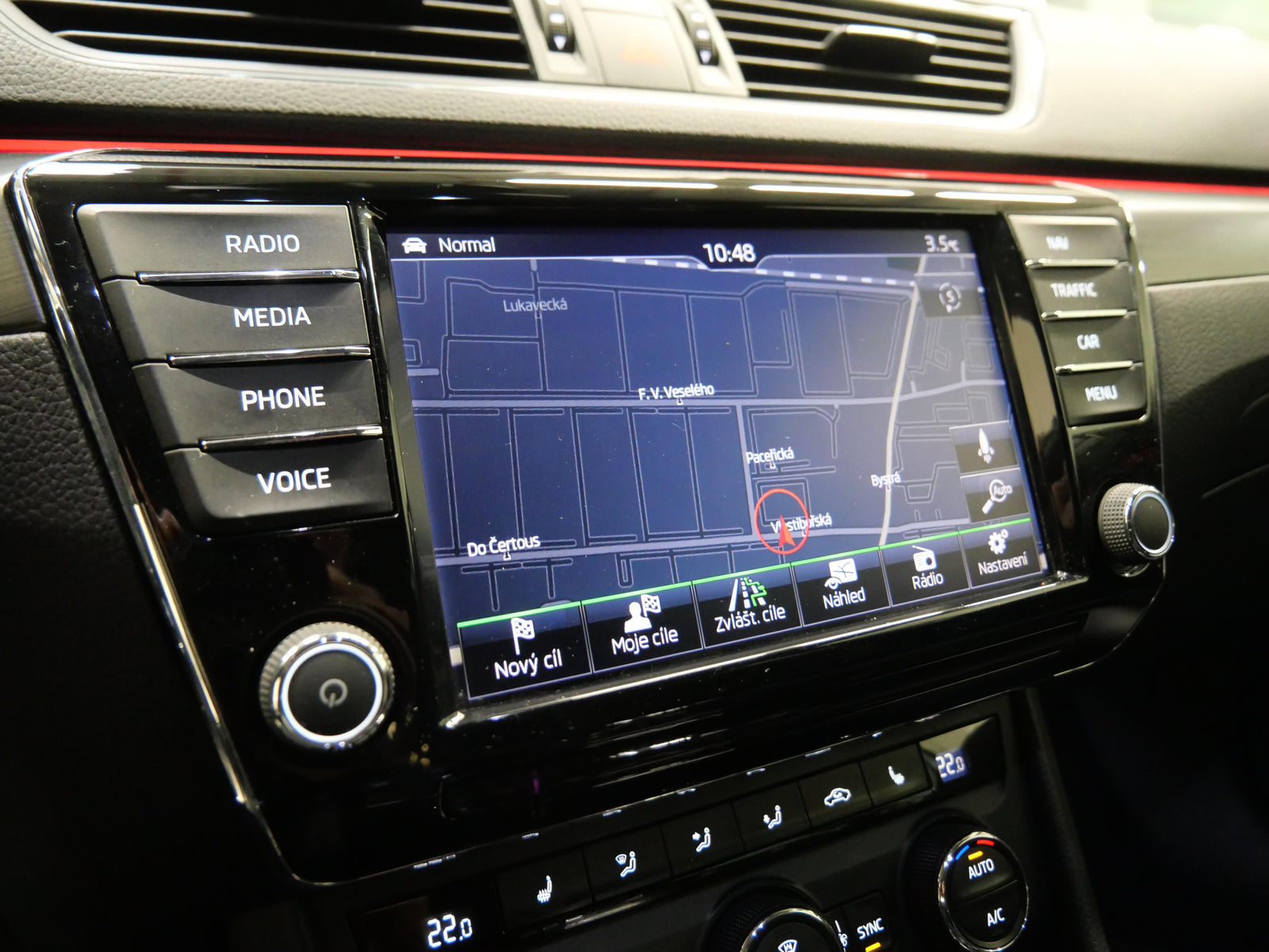 Škoda Superb 2.0 TDI 140 kW Style – foto 14