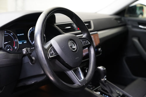 Škoda Superb 2.0 TDI 110 kW Style – foto 14