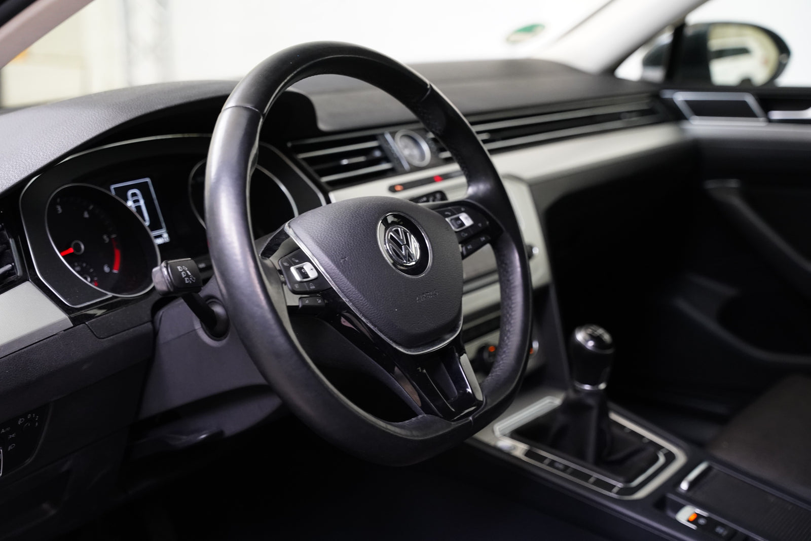 Volkswagen Passat 2.0 TDI 110 kW Comfortline – foto 14