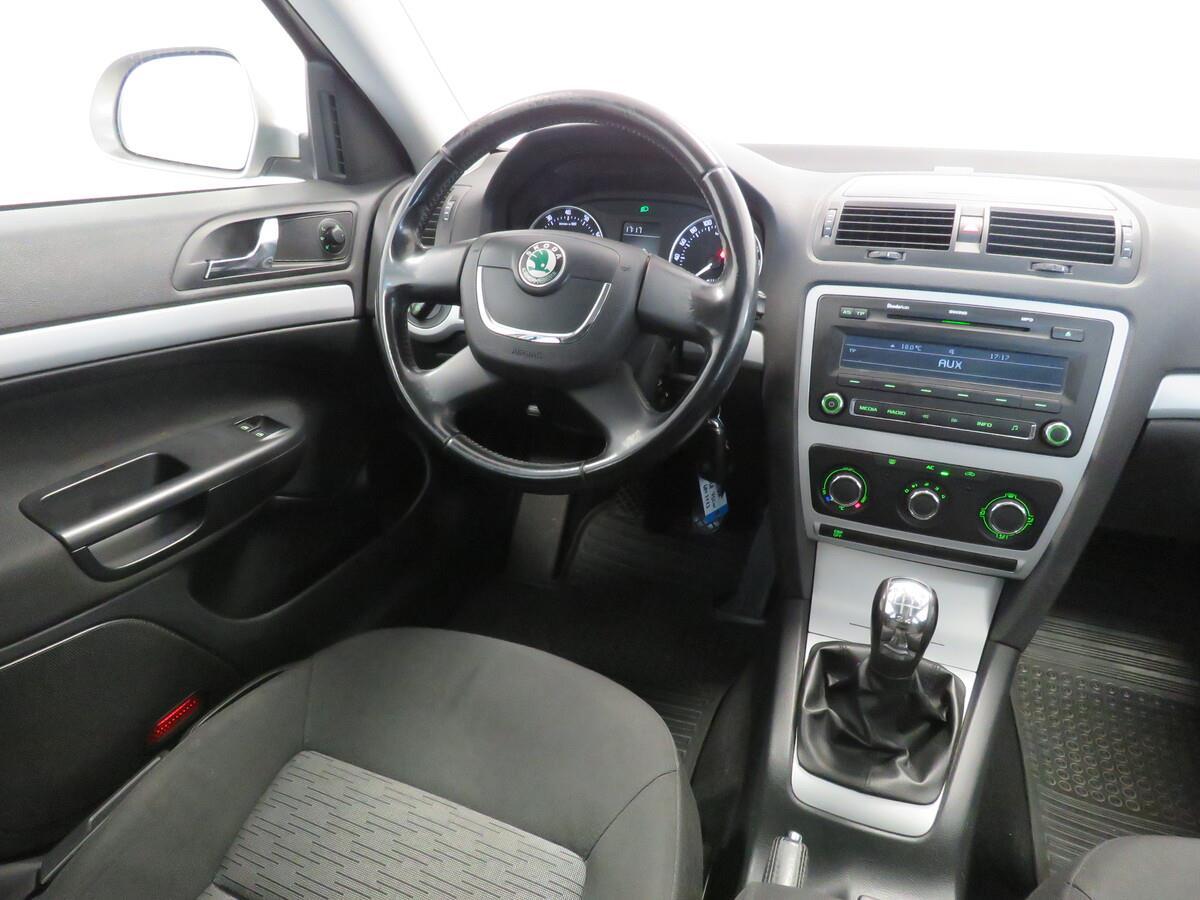 Škoda Octavia 1.6 MPI 75 kW Ambiente Plus