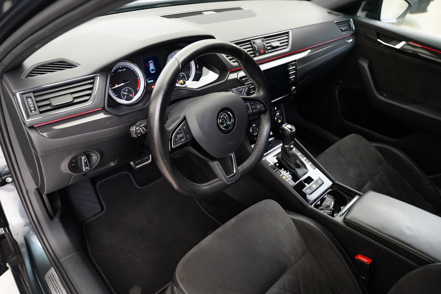 Škoda Superb 2.0 TDI 140 kW SportLine