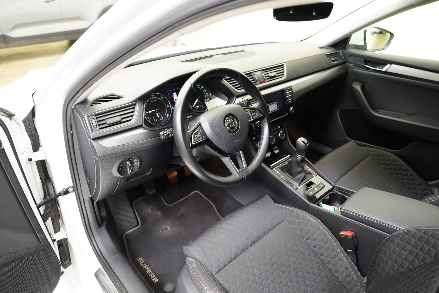 Škoda Superb 2.0 TDI 140 kW Style