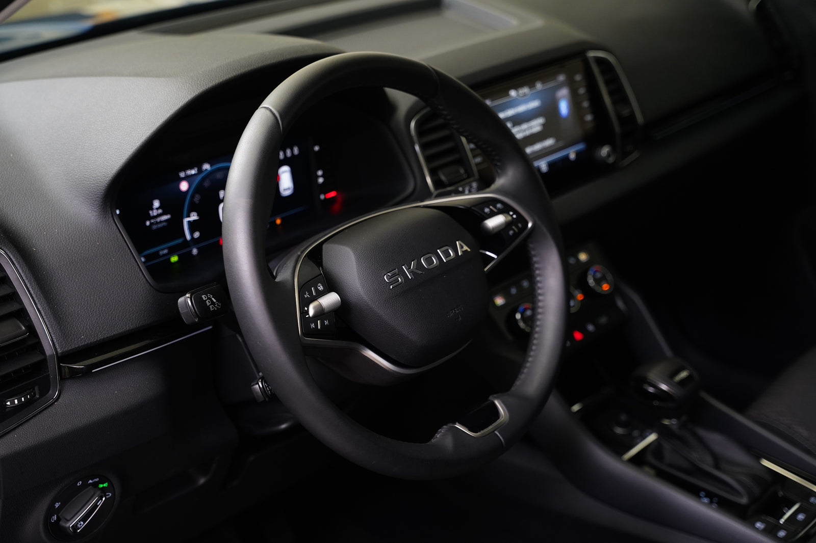 Škoda Karoq 1.5 TSI 110 kW Top Selection – foto 14