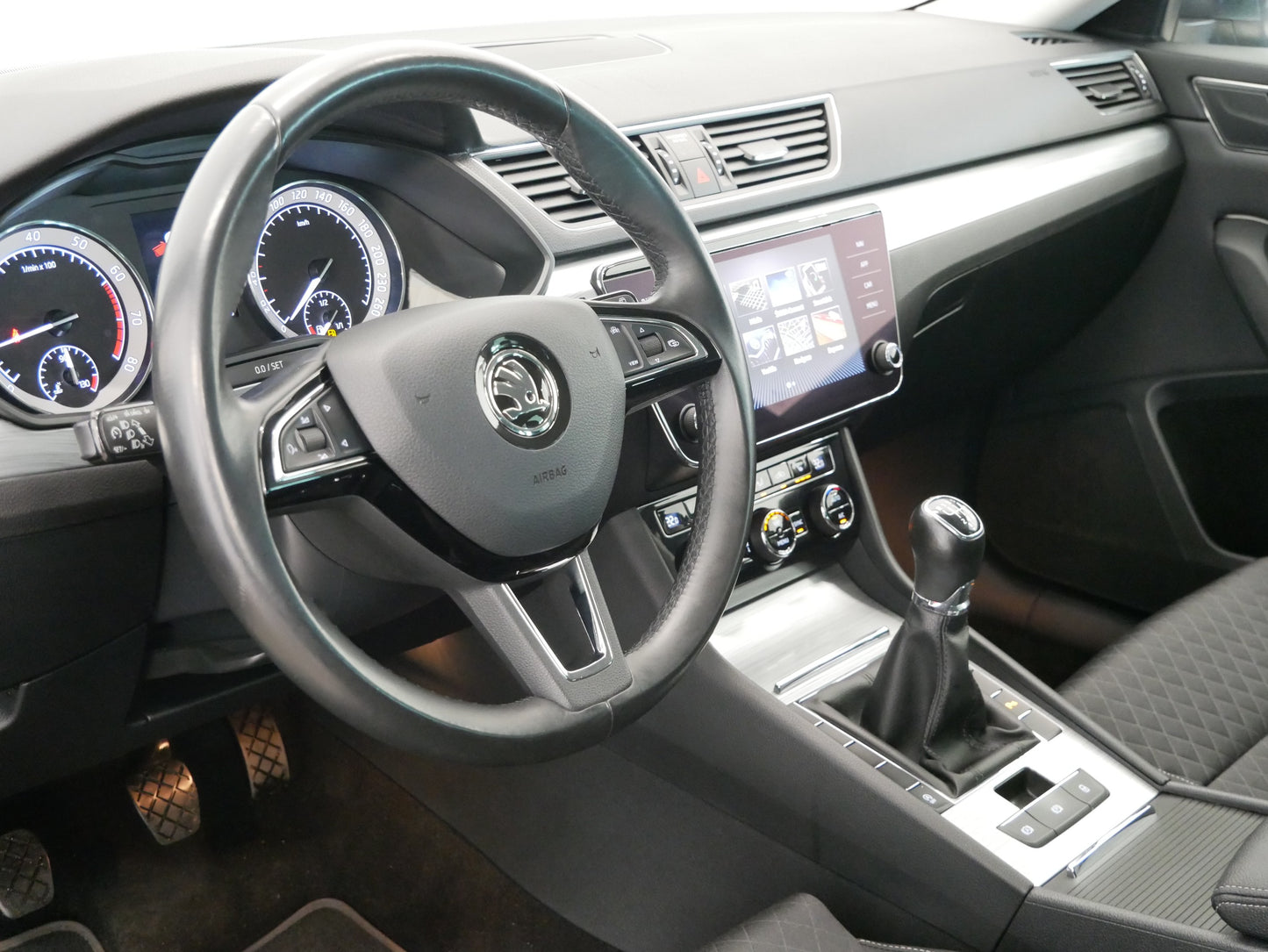 Škoda Superb 1.5 TSI 110kW Ambition Comfort