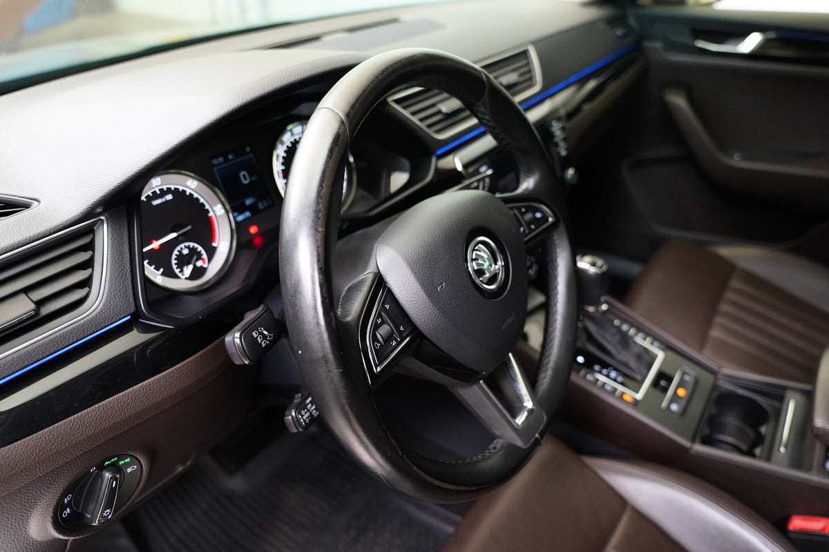Škoda Superb 2.0 TDI 140 kW 4x4 L&K – foto 14
