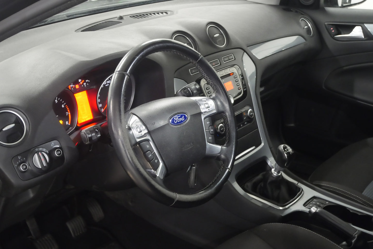 Ford Mondeo 1.6 EcoBoost 118 kW Trend