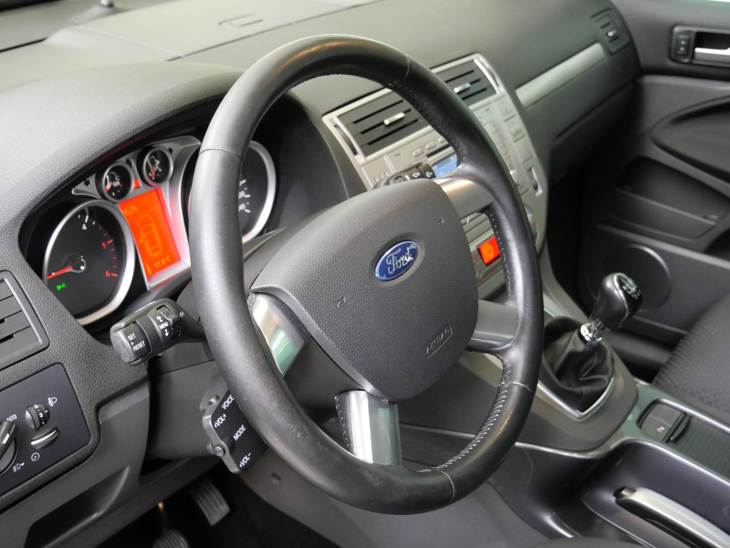 Ford C-MAX 2.0 TDCI 100 kW Titanium