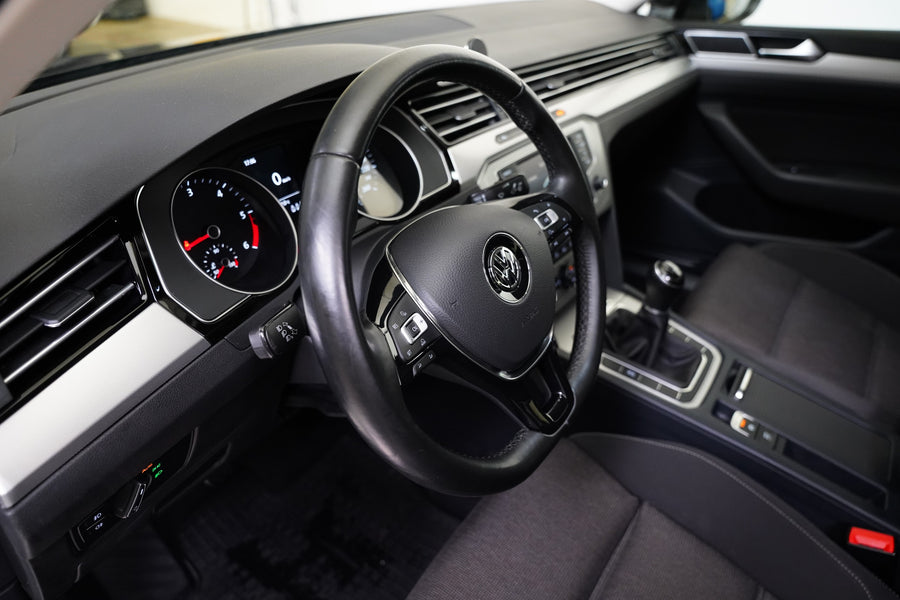 Volkswagen Passat 2.0 TDI 110 kW – foto 14