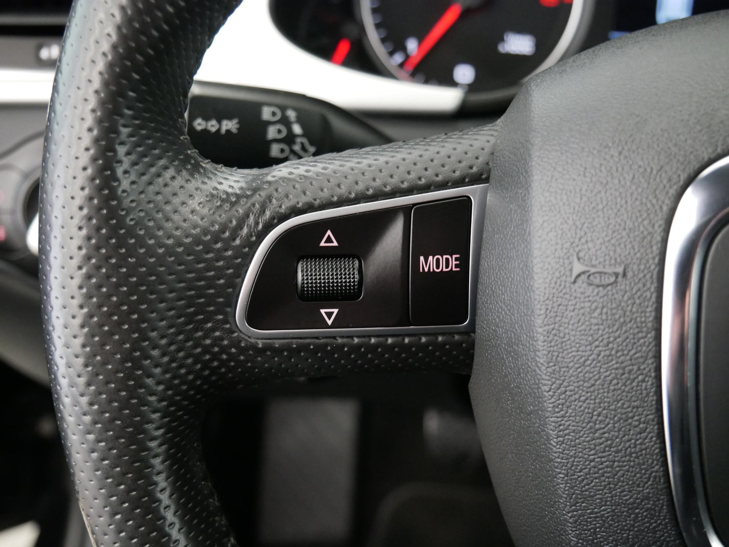 Audi A4 2.0 TDI 125 kW S line 4x4
