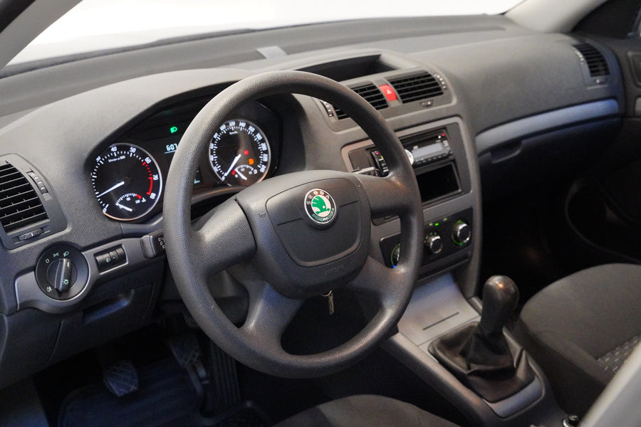 Škoda Octavia 1.4 16V 59 kW Tour – foto 14