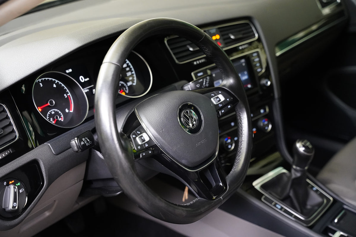 Volkswagen Golf 1.6 TDI 77 kW Highline – foto 14