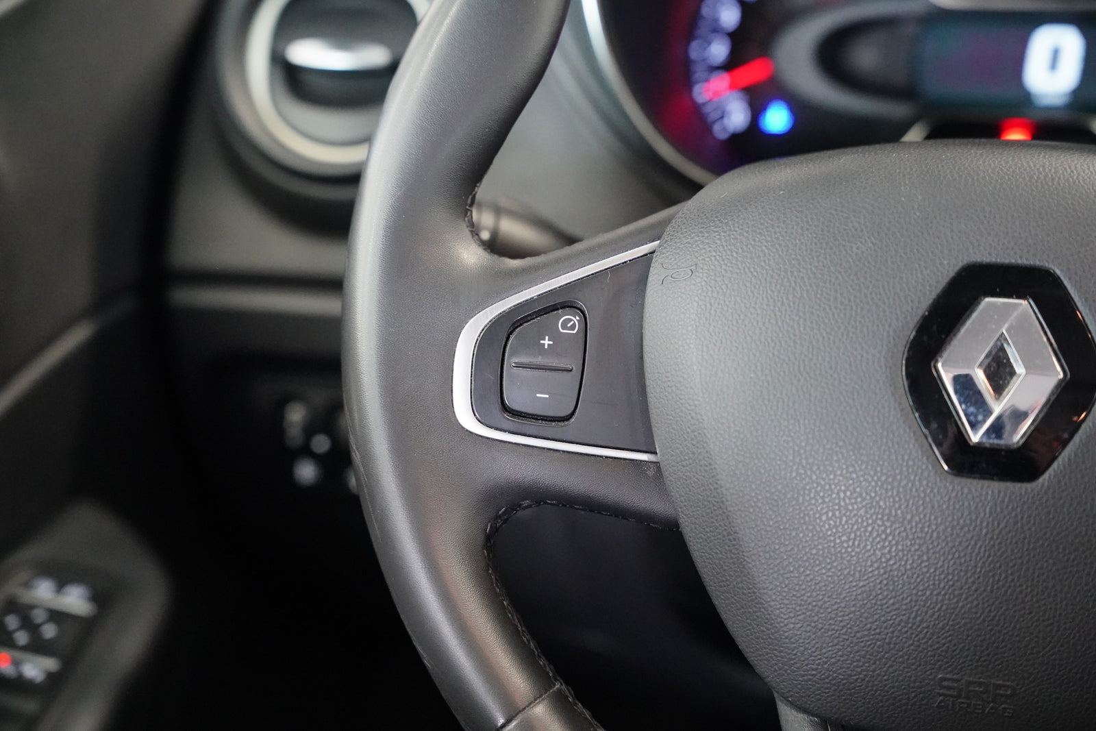 Renault Captur 0.9 Tce 66 kW Limited – foto 14