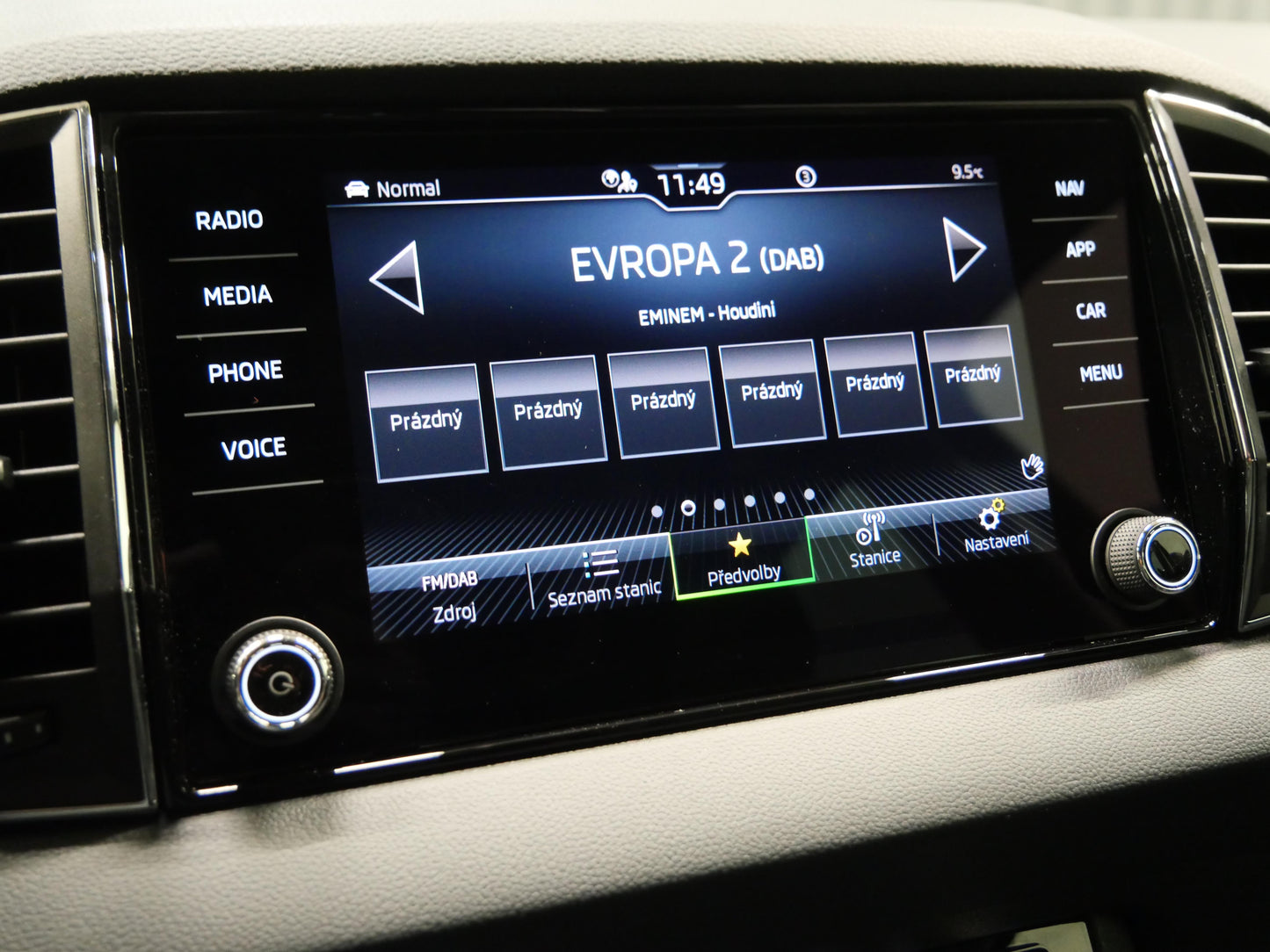 Škoda Karoq 1.5 TSI 110 kW Top Selection