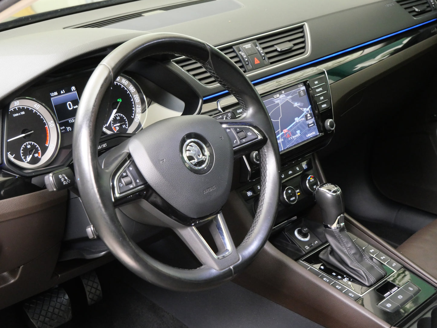 Škoda Superb 2.0 TDI 140 kW 4x4 L&K