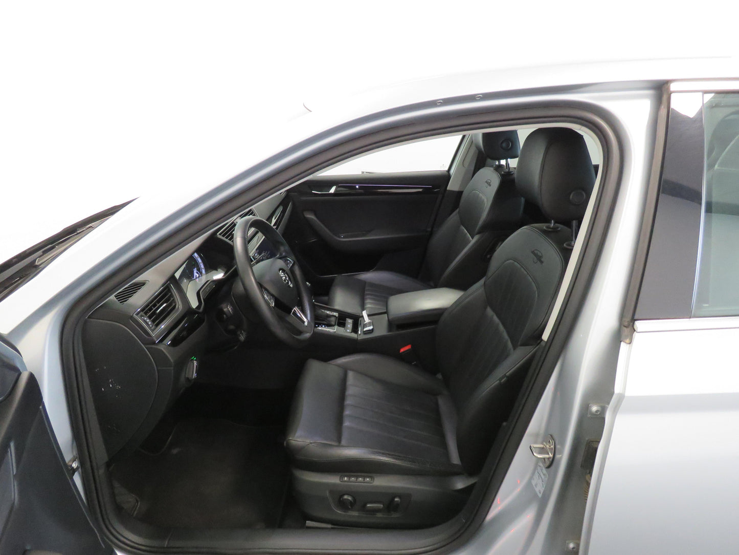 Škoda Superb 2.0 TDI 140 kW L&K Comfort