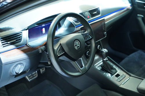 Škoda Superb 2.0 TDI 140 kW DSG Scout – foto 14