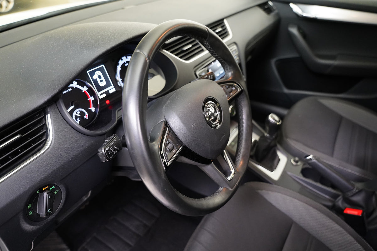 Škoda Octavia 1.4 TSI Ambition – foto 14