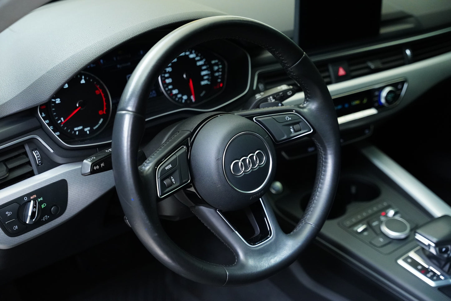Audi A4 2.0 TDI 110 kW S-tronic Sport