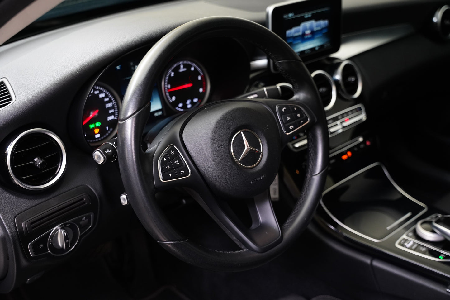 Mercedes-Benz Třídy C 220 d 125 kW Automatik