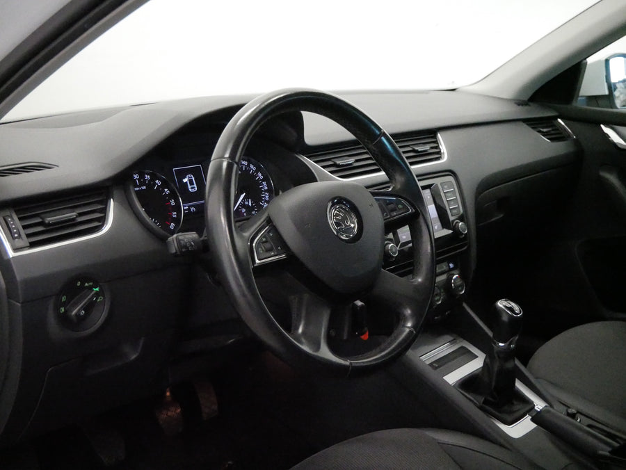 Škoda Octavia 2.0 TDI 110 kW Elegance – foto 14
