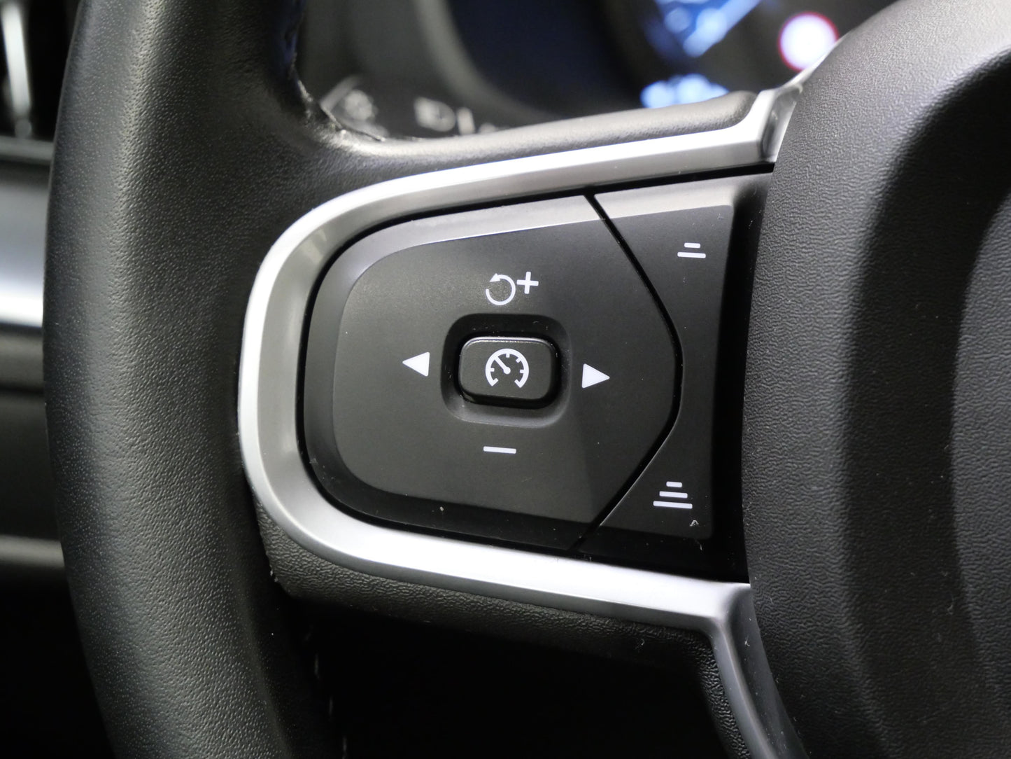 Volvo XC60 2.0 D4 140 kW Drive-E Momentum