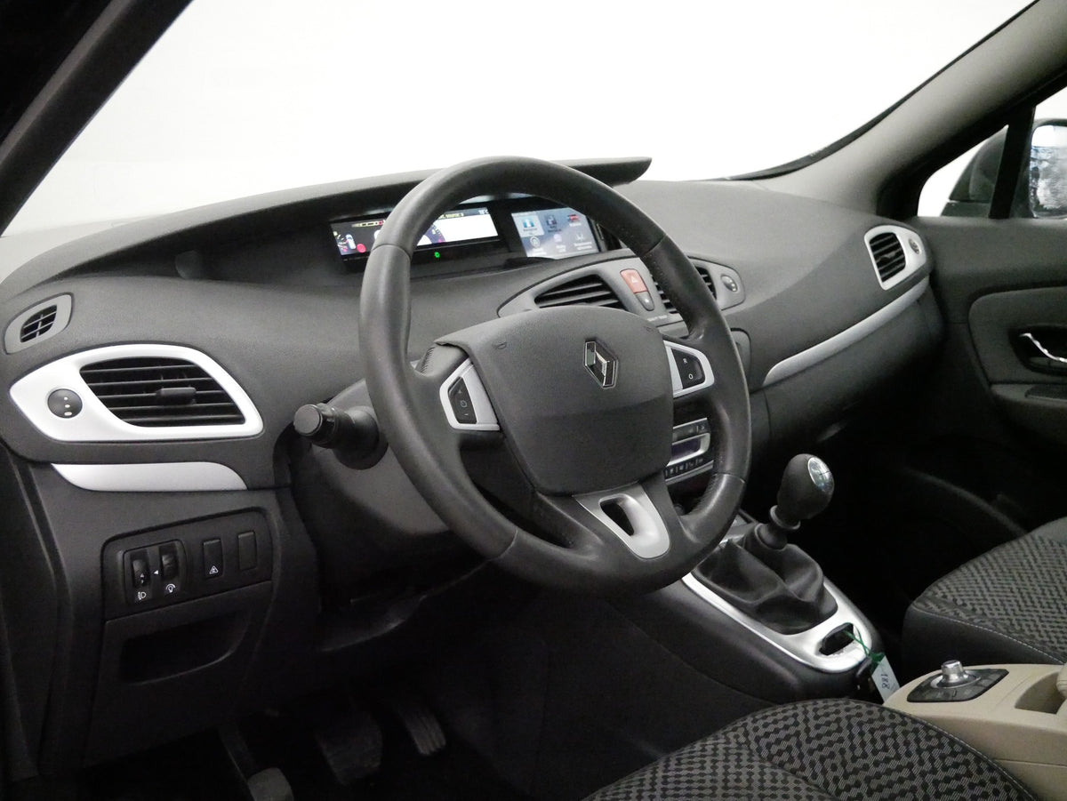 Renault Scénic 1.5 dCi 70 kW – foto 14