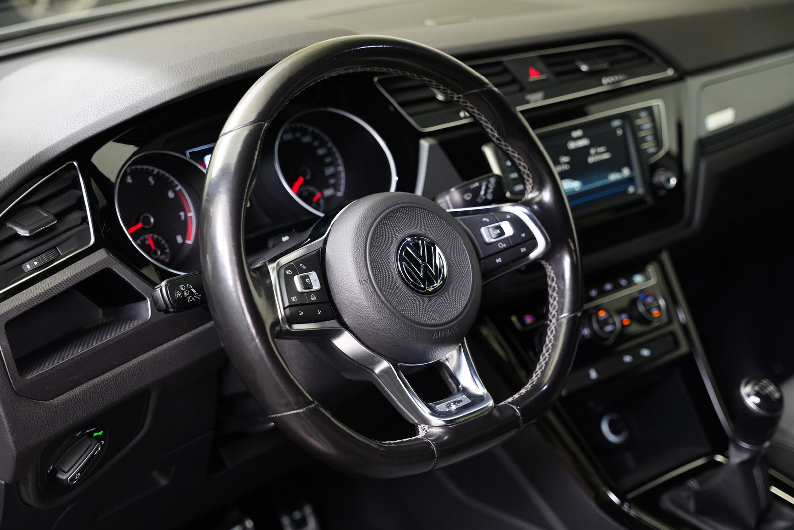 Volkswagen Touran 1.4 TDI 110 kW R-Line – foto 14