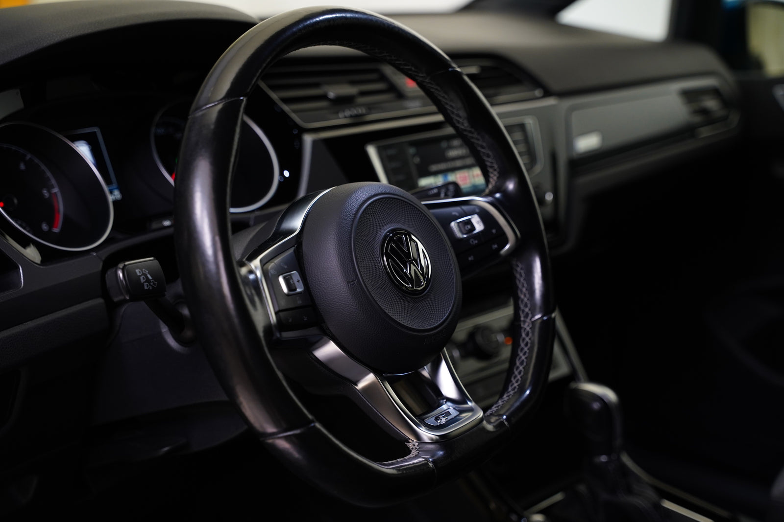 Volkswagen Touran 1.6 TDI 85 kW R-Line – foto 14