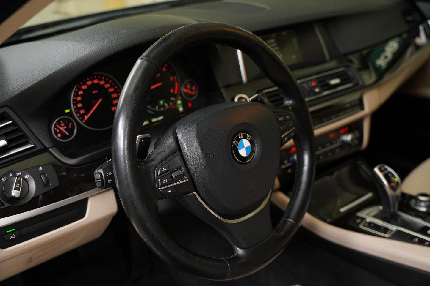 BMW Řada 5 530d 190 kW xDrive Luxury Line