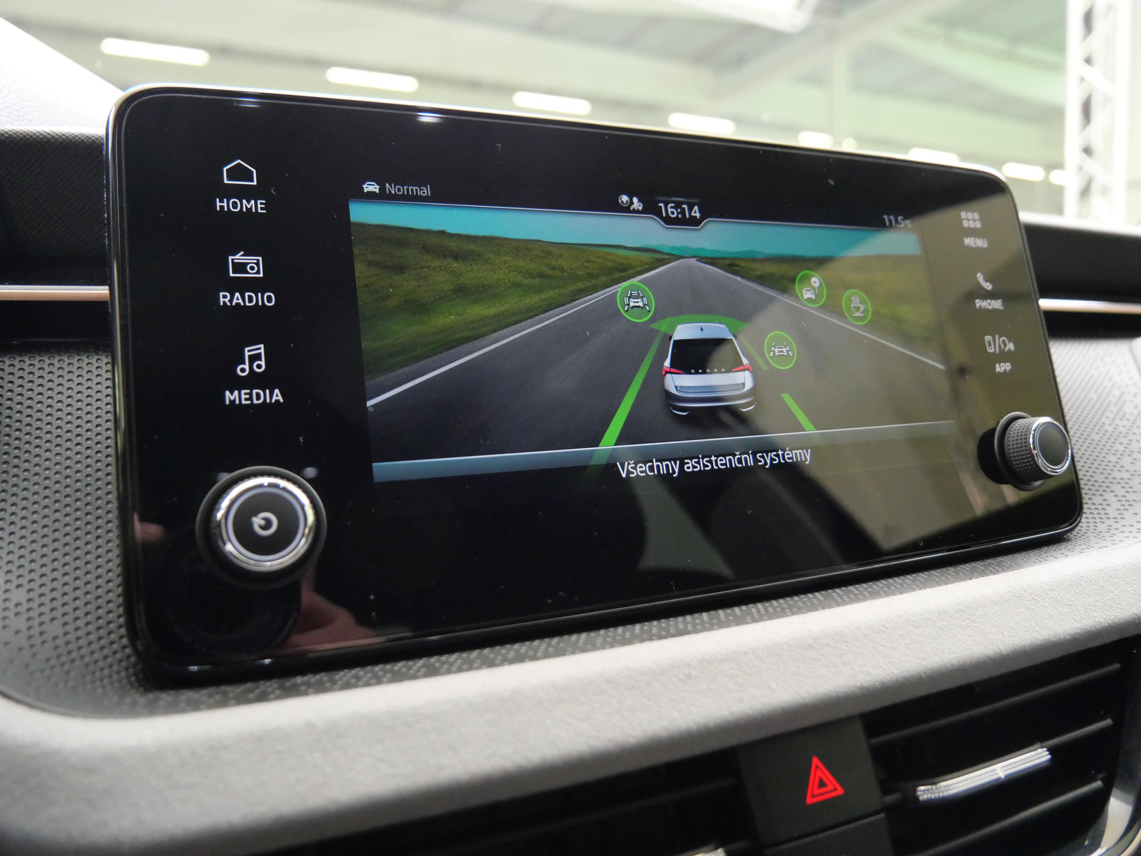 Škoda Scala 1.0 TSI 85kW DSG Top Selection – foto 14