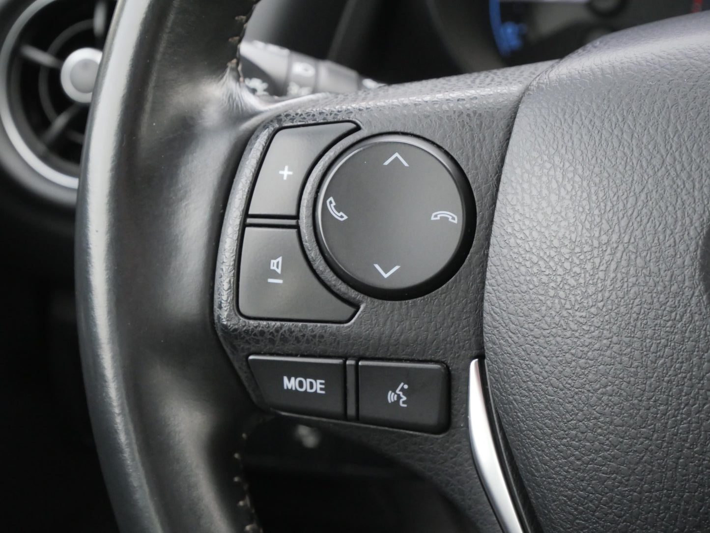 Toyota Auris 1.6i 97 kW Valvematic