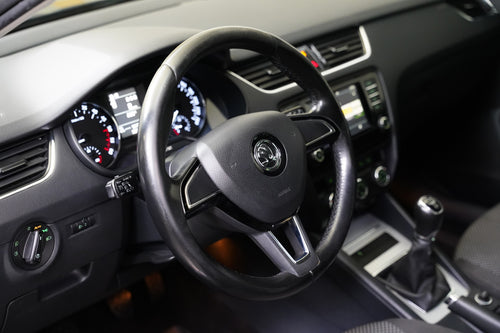 Škoda Octavia 1.6 TDI 81 kW Ambition – foto 14