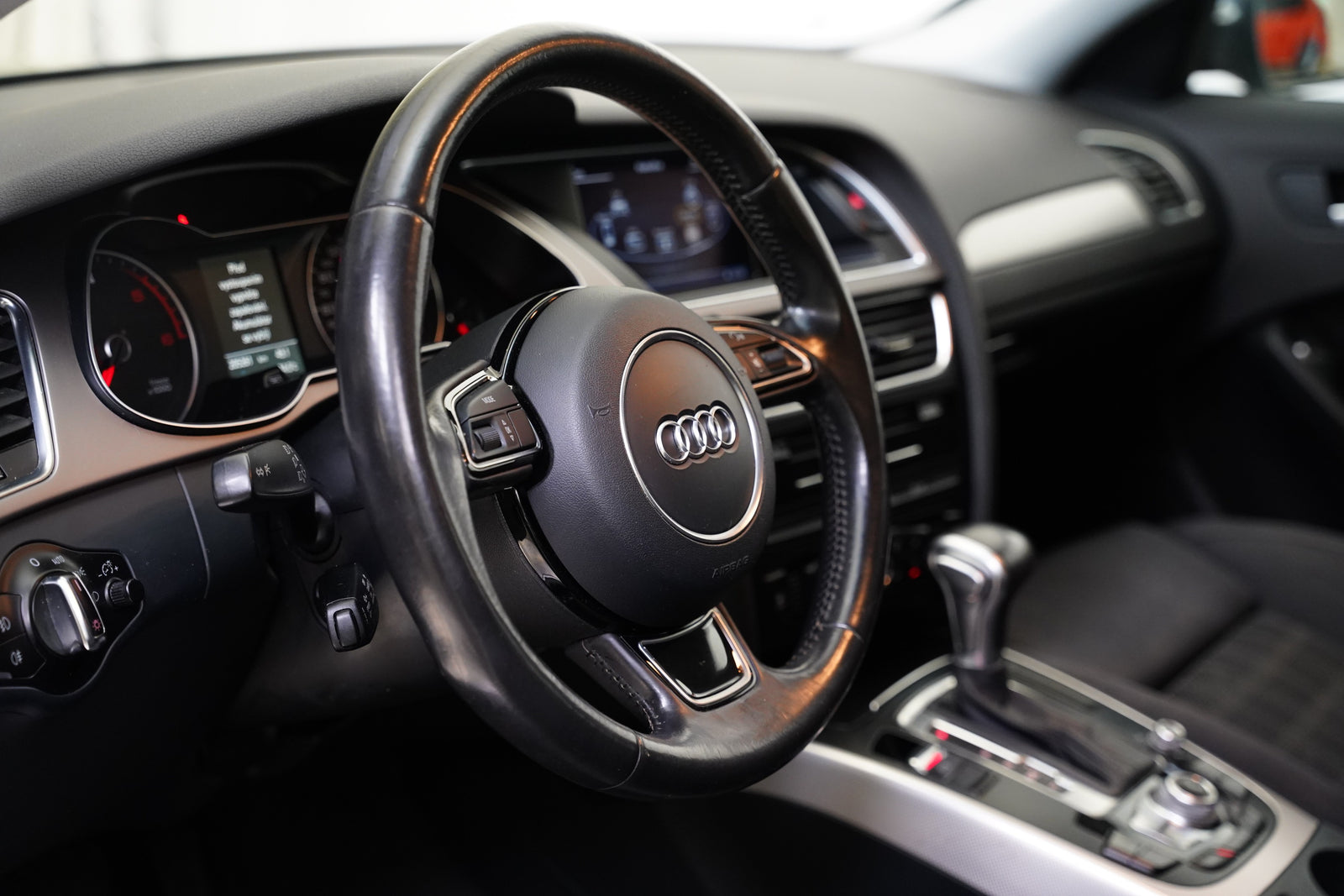 Audi A4 2.0 TDI 105 kW AT Avant – foto 14