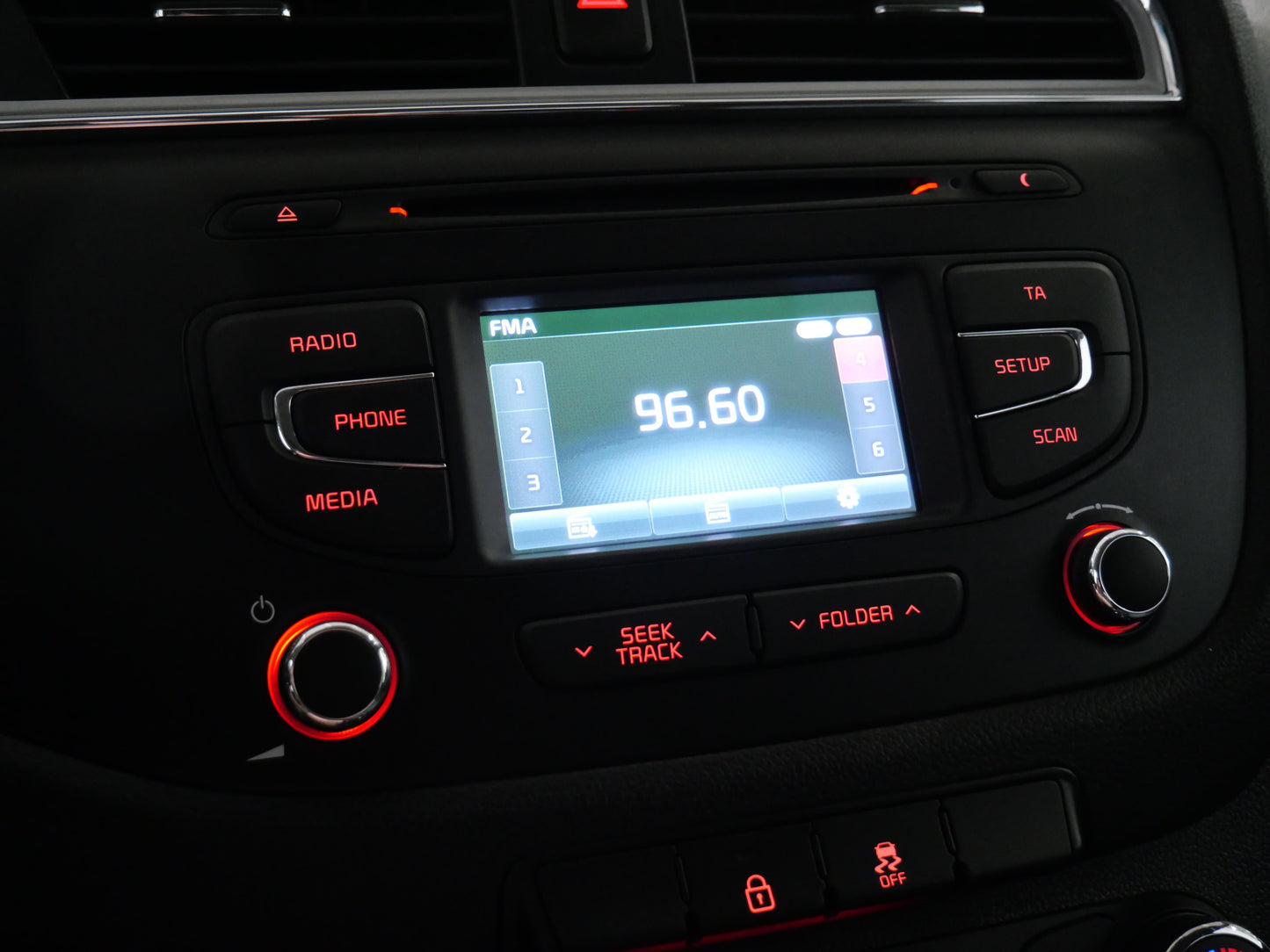 Kia Cee´d 1.6 GDI 99 kW Exclusive
