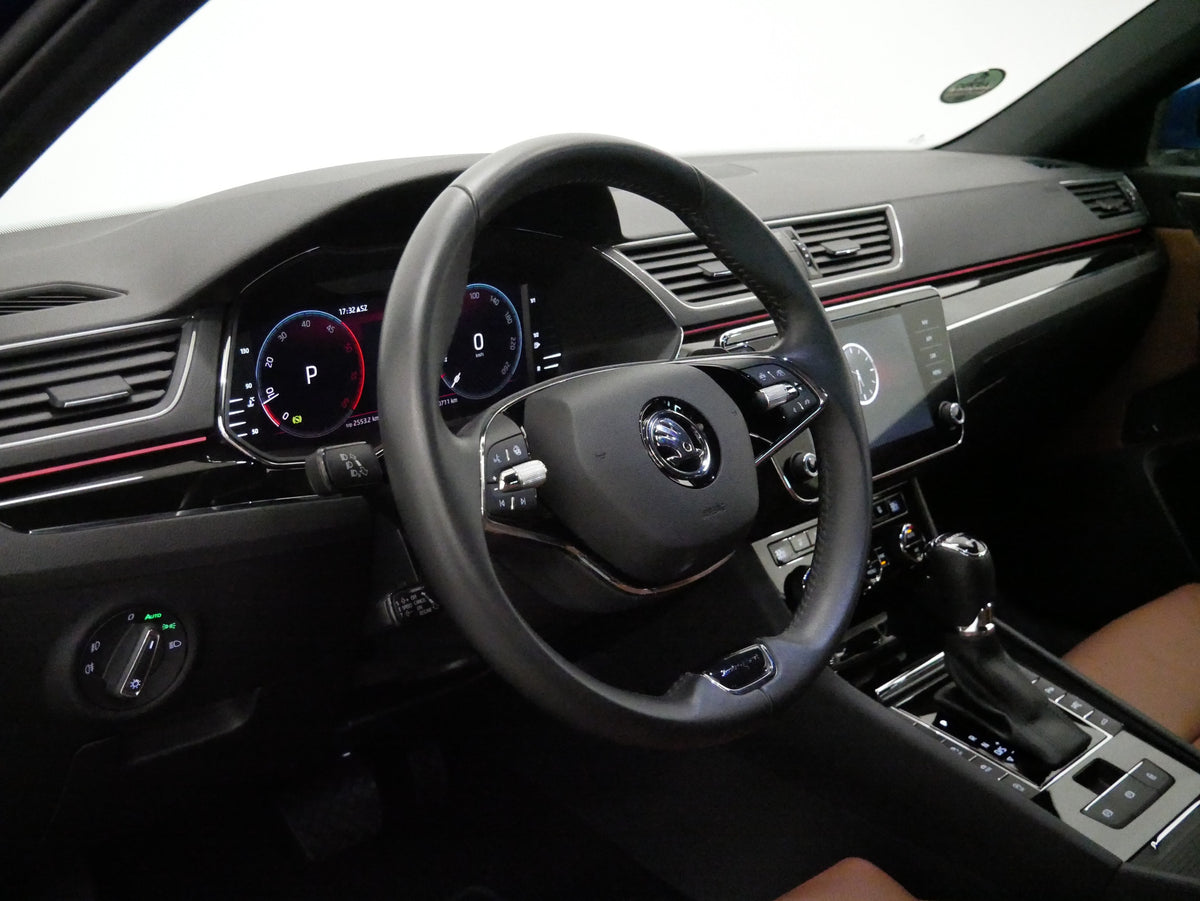 Škoda Superb 2.0 TDI 147 kW L&K 4x4 – foto 14