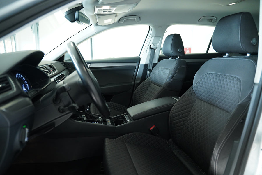 Škoda Superb 2.0 TDI 110 kW DSG Style – foto 14