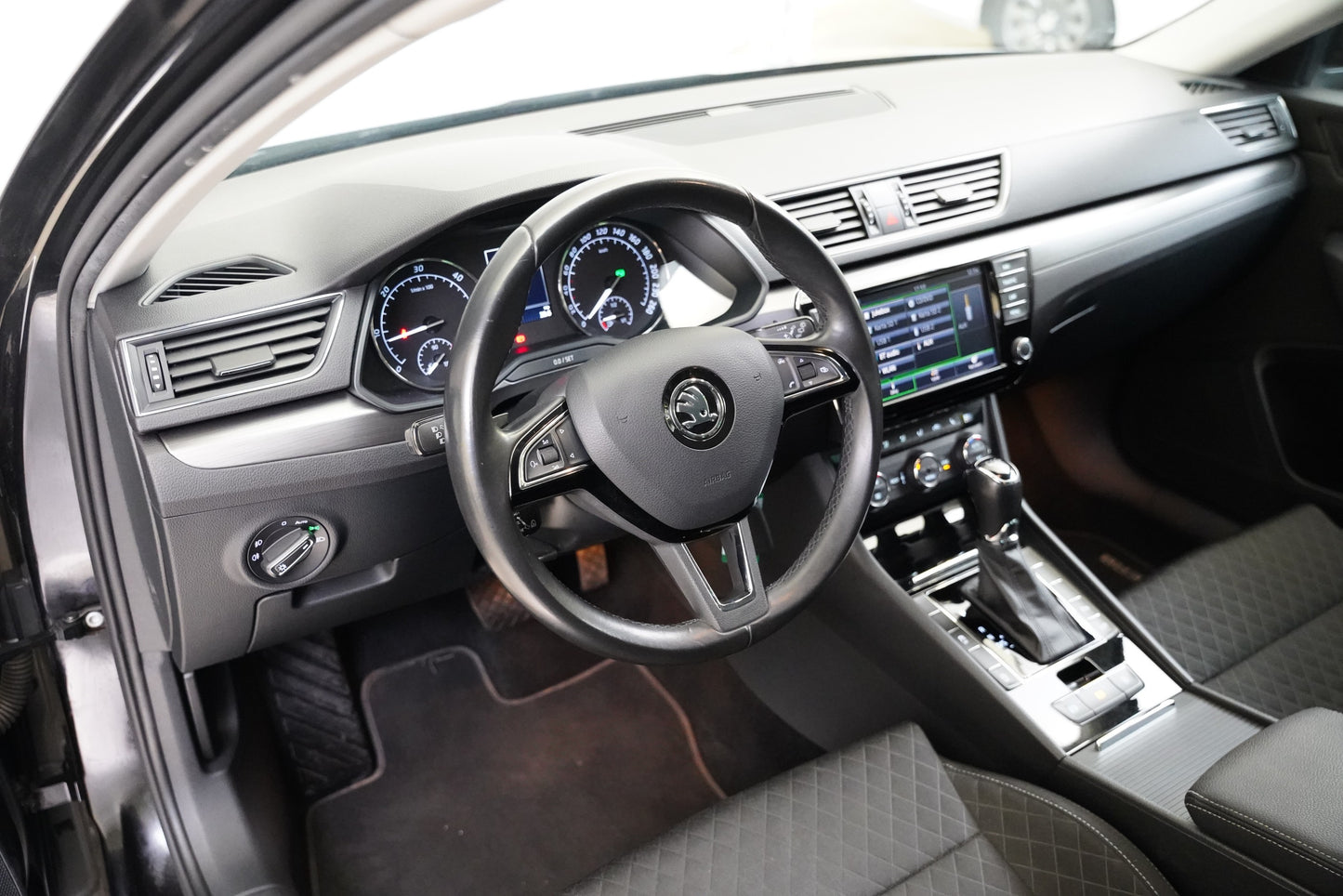 Škoda Superb 2.0 TDI 140 kW DSG Style