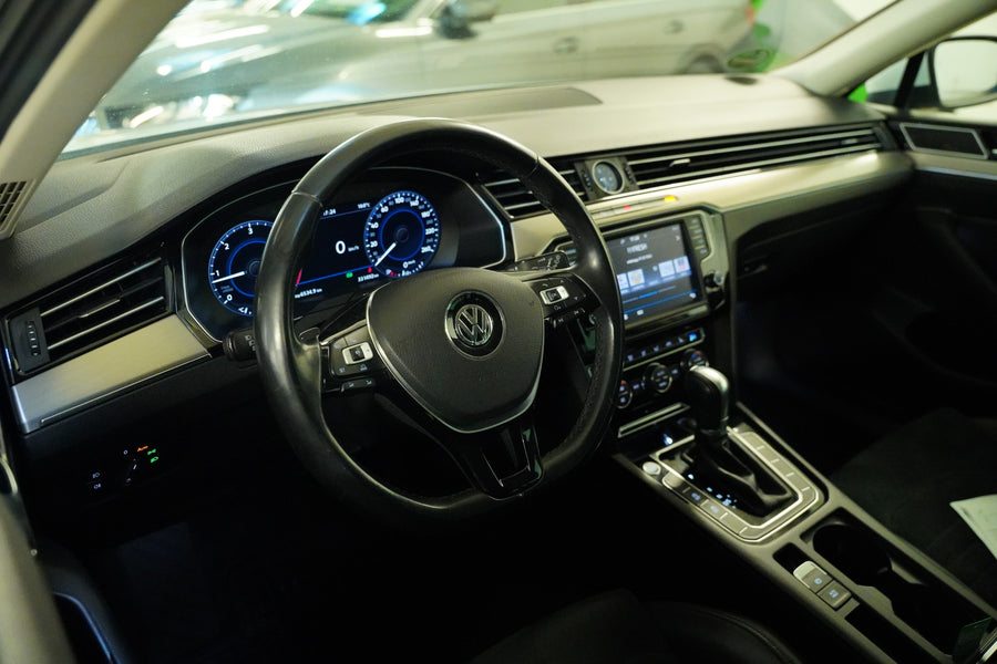 Volkswagen Passat 2.0 TDI 140 kW DSG Highline – foto 14