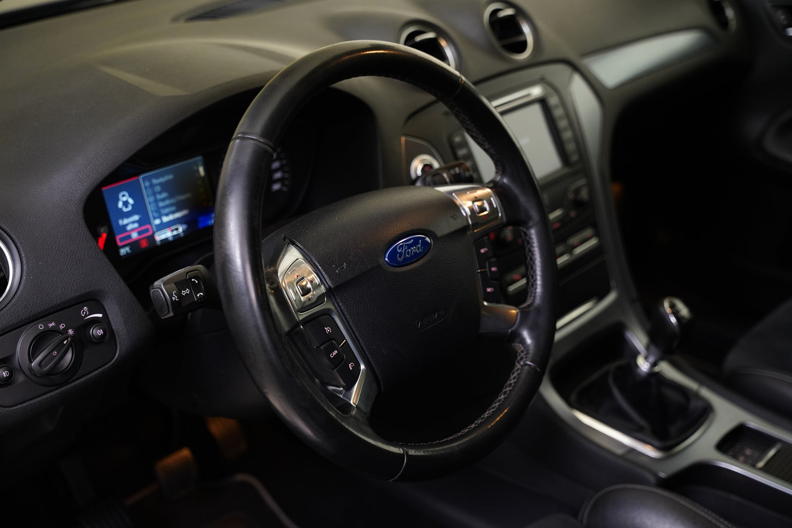 Ford Mondeo 2.2 TDCi 147 kW Titanium – foto 14