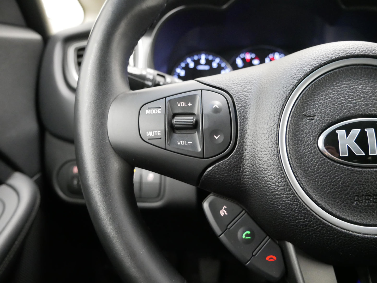 Kia Motors Carens 1.6 GDi 99 kW