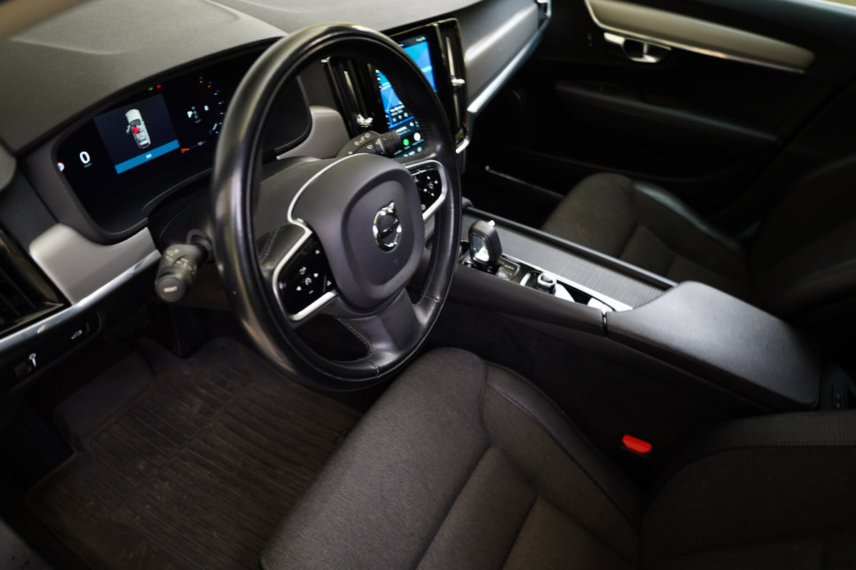 Volvo V90 2.0 D 145 kW Momentum