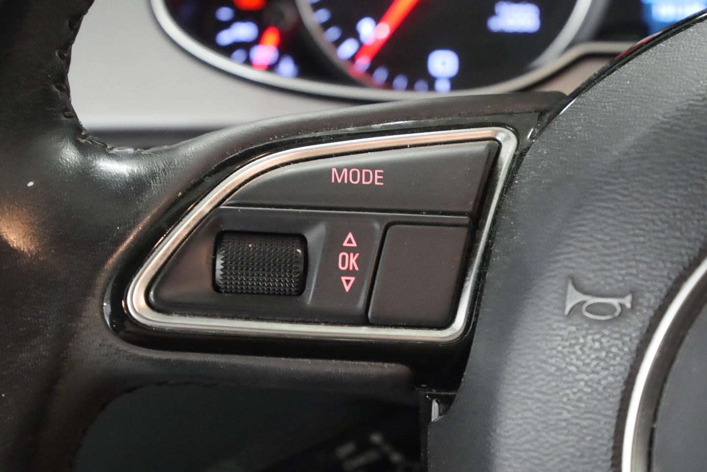 Audi A4 2.0 TDI 130 kW Attraction