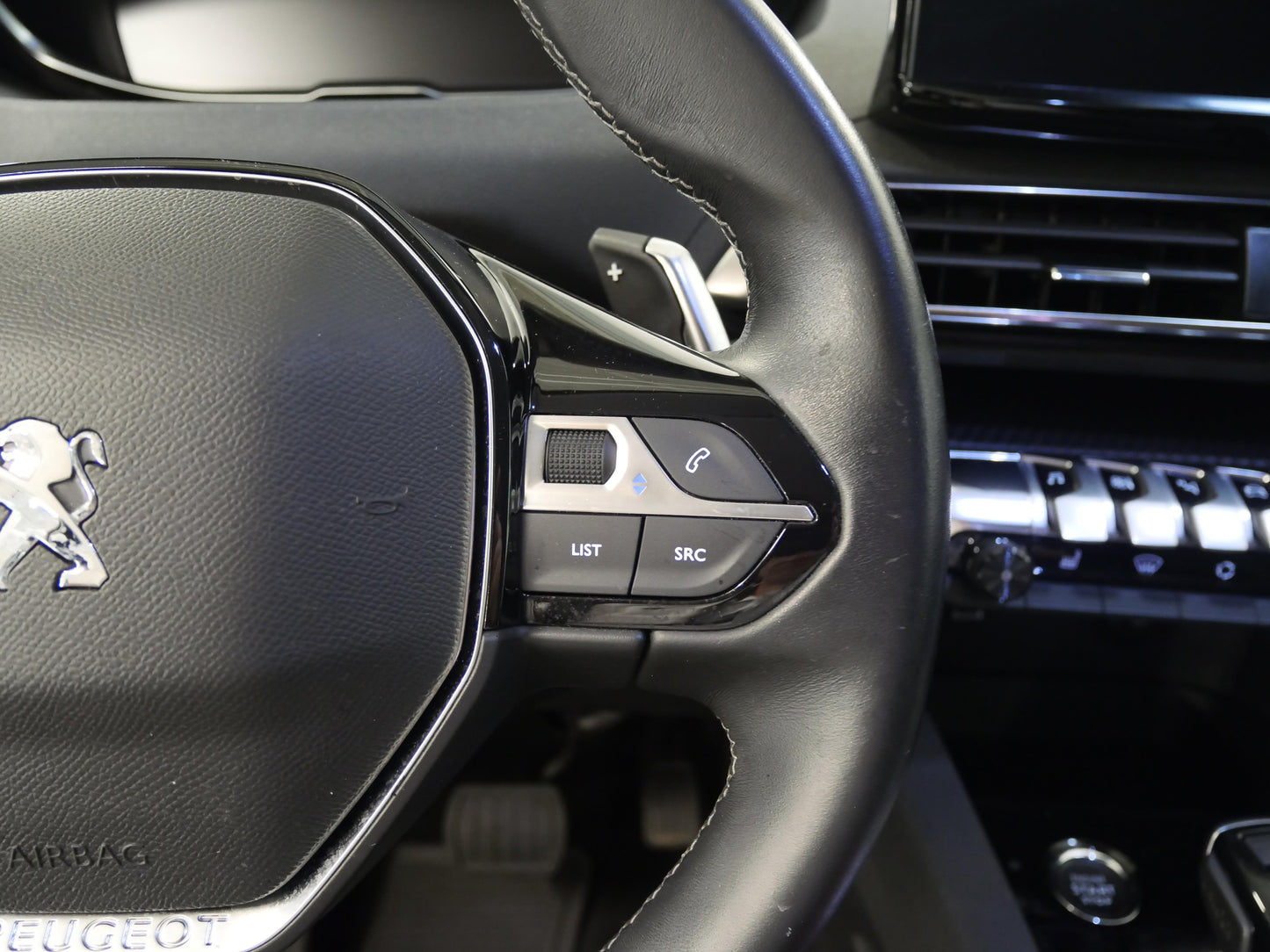 Peugeot 3008 1.5 BlueHDi 96 kW ALLURE