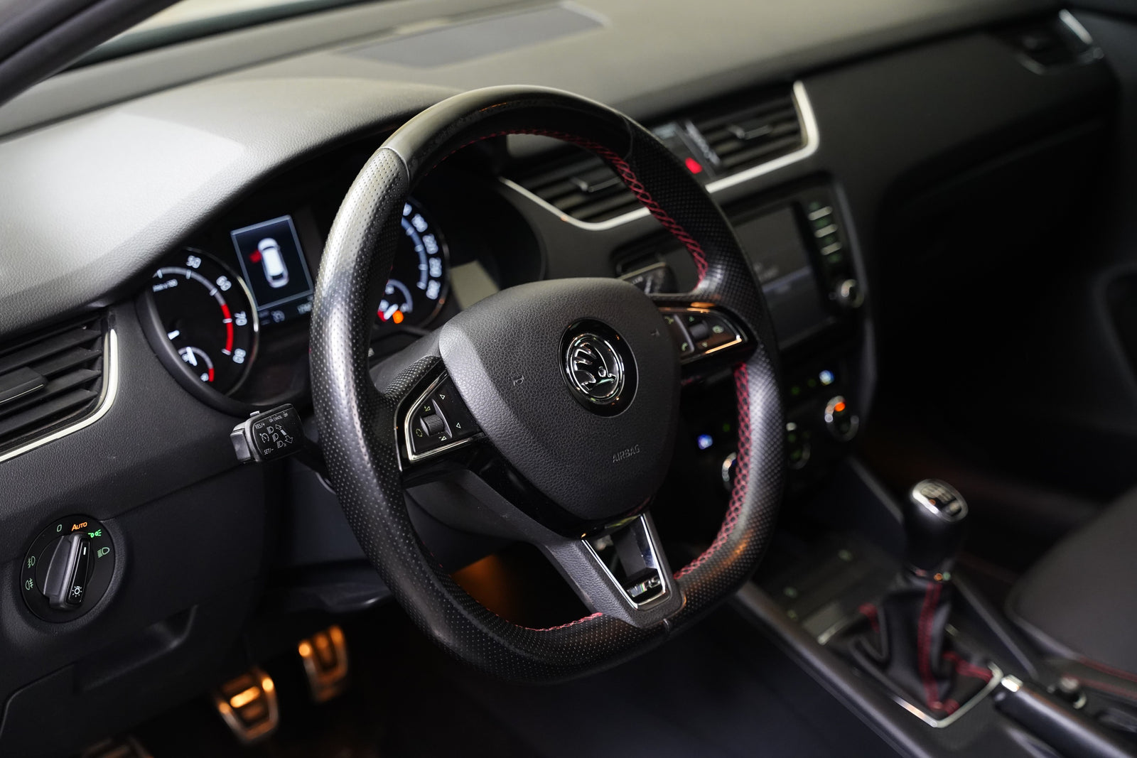 Škoda Octavia 2.0 TSI 162 kW RS – foto 14